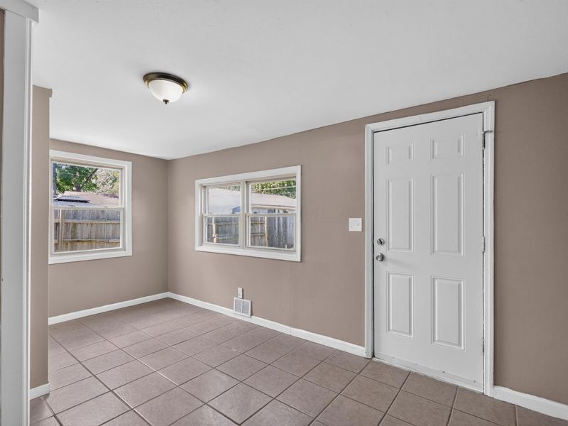 2663 Azelda Street , Columbus, OH 43211 Photo 18