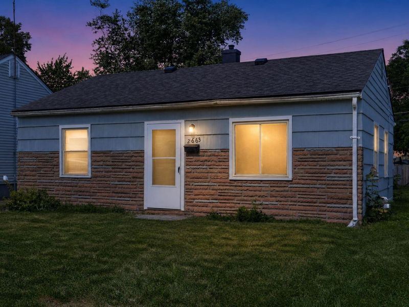 2663 Azelda Street , Columbus, OH 43211 Photo 3