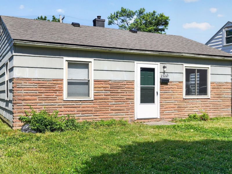 2663 Azelda Street , Columbus, OH 43211 Photo 4