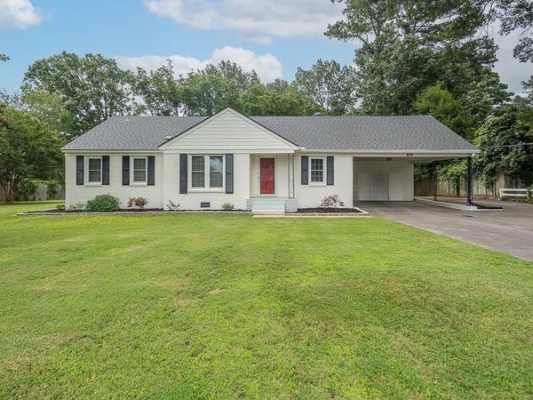 670 PETERSON LAKE RD, Collierville, TN 38017