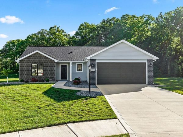 1114 Herdsman Boulevard, Huntertown, IN 46748