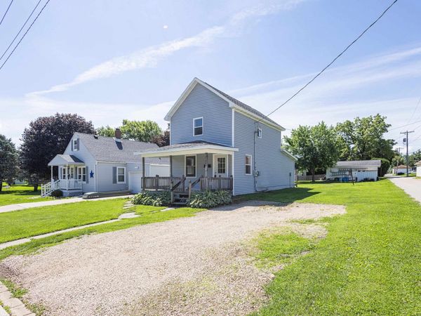 212 E Lafayette Street, Cuba City, WI 53807