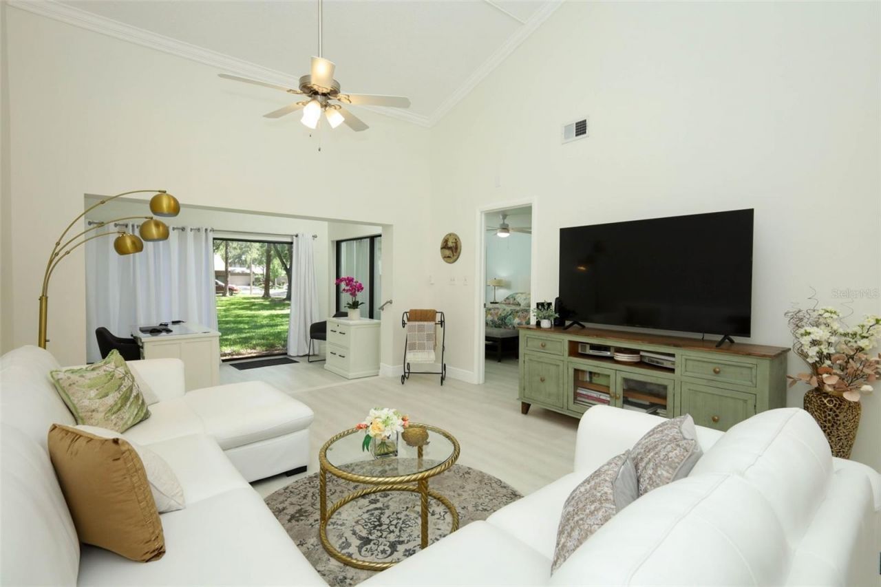 455 Meadowood Boulevard, Unit 455, Fern Park, FL 32730 Photo
