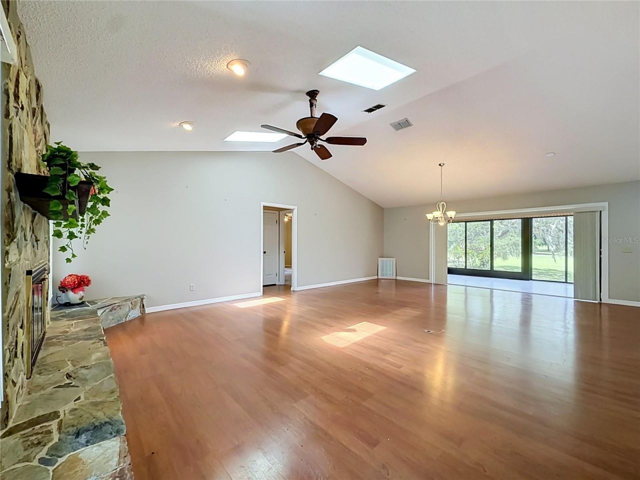8831 E Sandpiper Drive, Inverness, FL 34450 Photo
