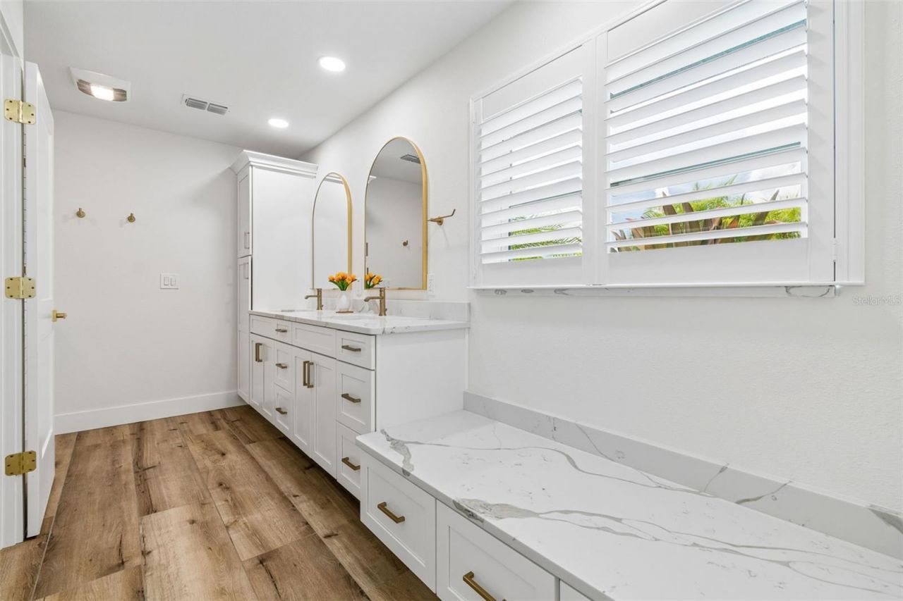 3941 E Eden Roc Circle, Tampa, FL 33634 Photo