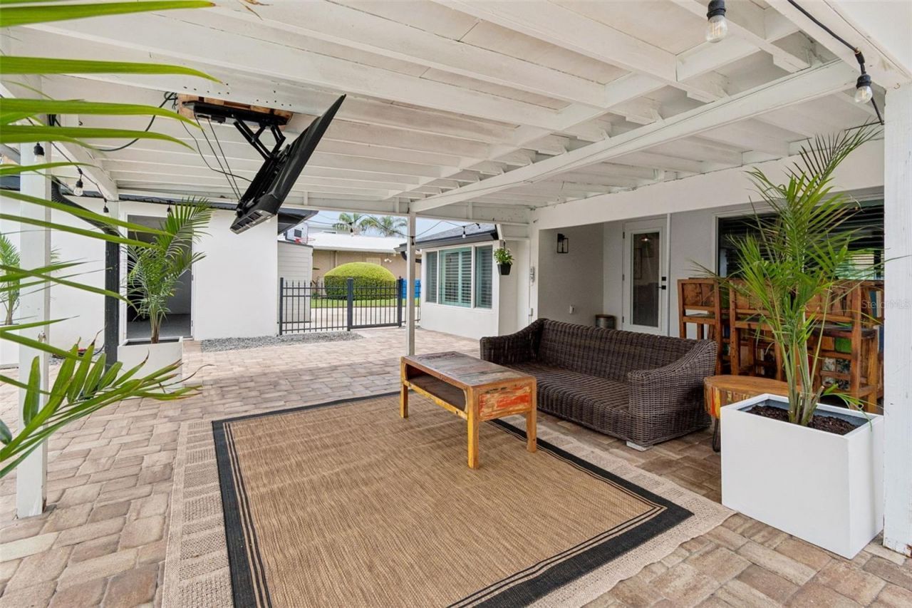 3941 E Eden Roc Circle, Tampa, FL 33634 Photo