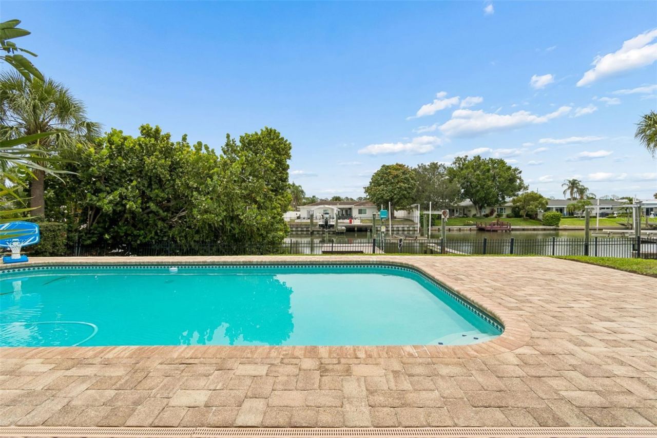 3941 E Eden Roc Circle, Tampa, FL 33634 Photo