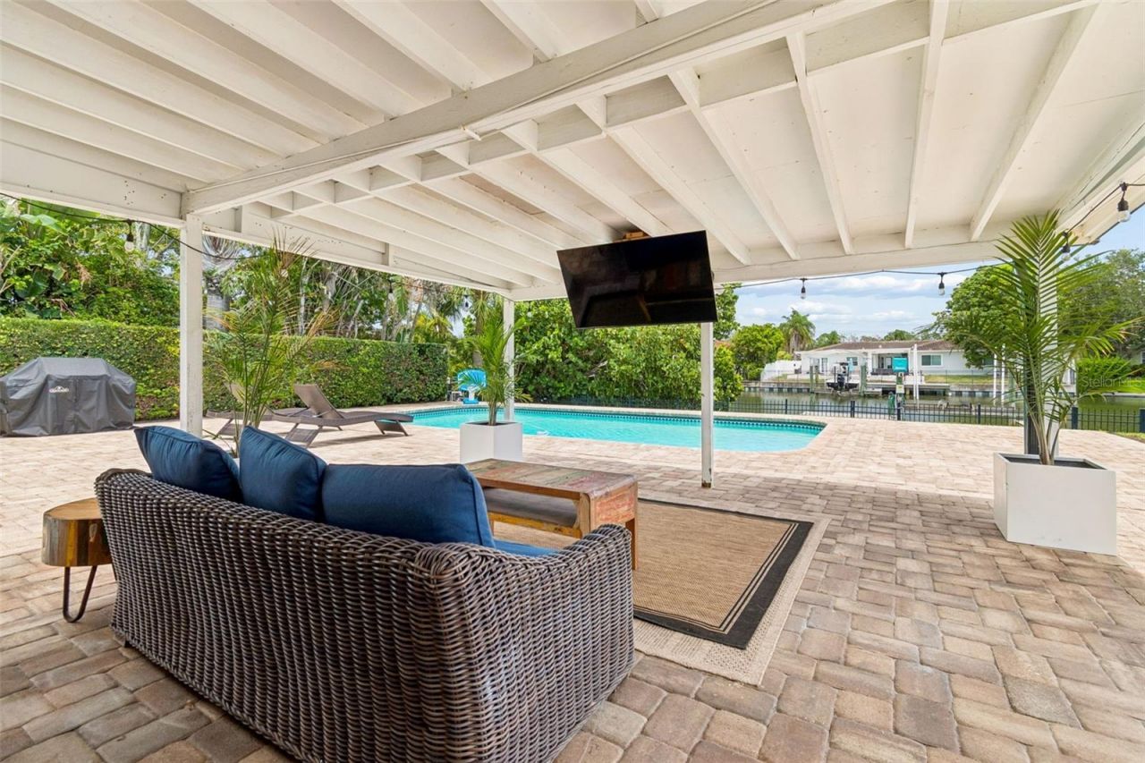 3941 E Eden Roc Circle, Tampa, FL 33634 Photo