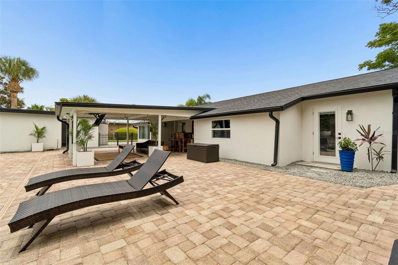3941 E Eden Roc Circle, Tampa, FL 33634 Photo