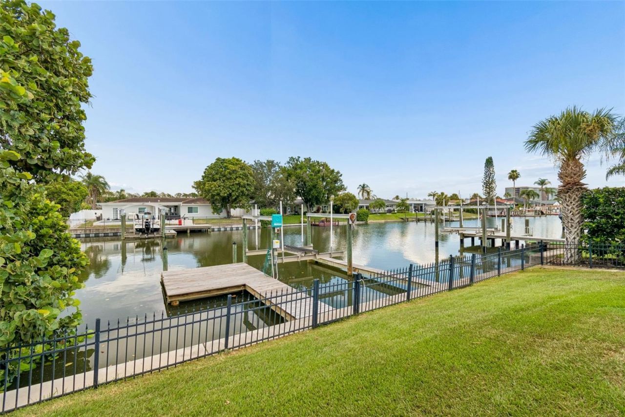 3941 E Eden Roc Circle, Tampa, FL 33634 Photo
