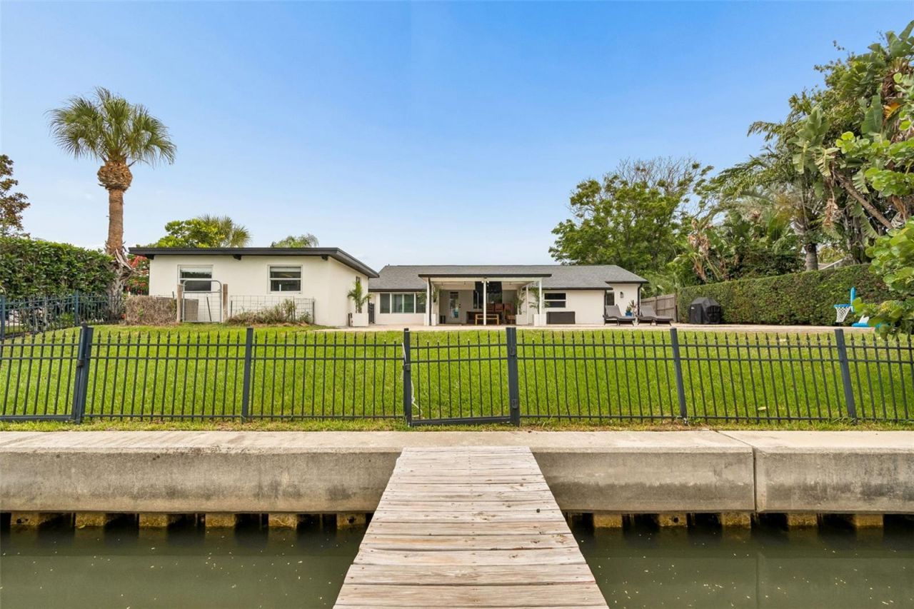 3941 E Eden Roc Circle, Tampa, FL 33634 Photo