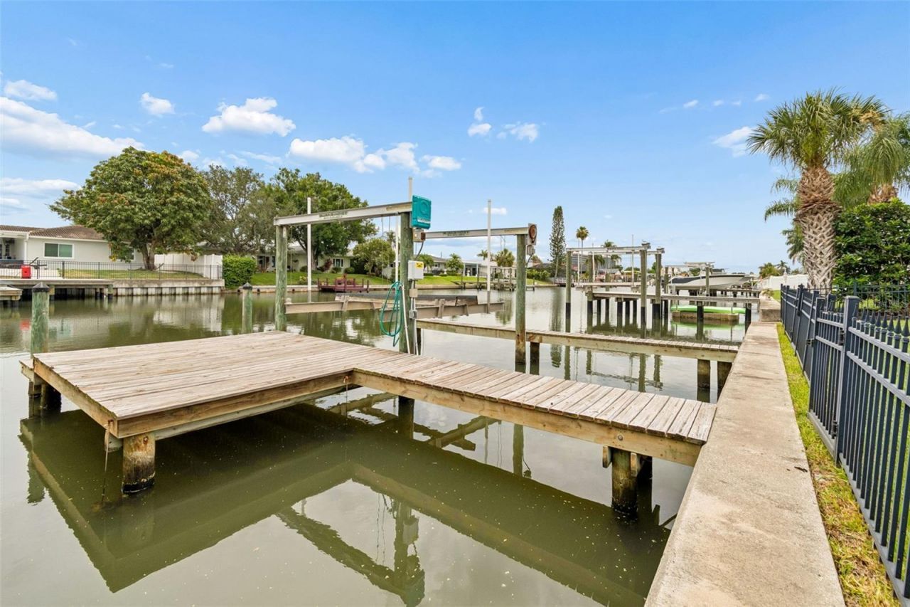 3941 E Eden Roc Circle, Tampa, FL 33634 Photo