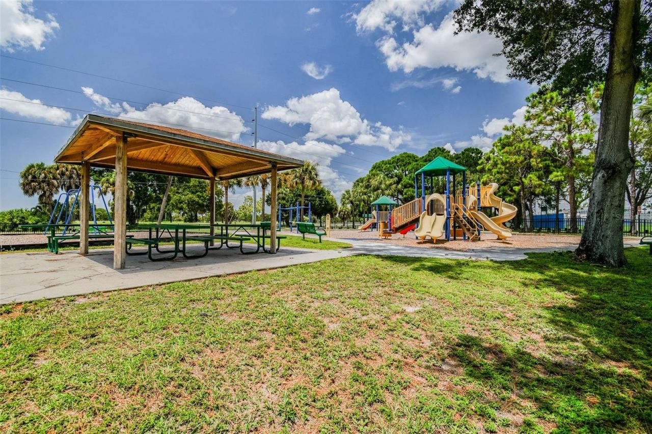 3941 E Eden Roc Circle, Tampa, FL 33634 Photo