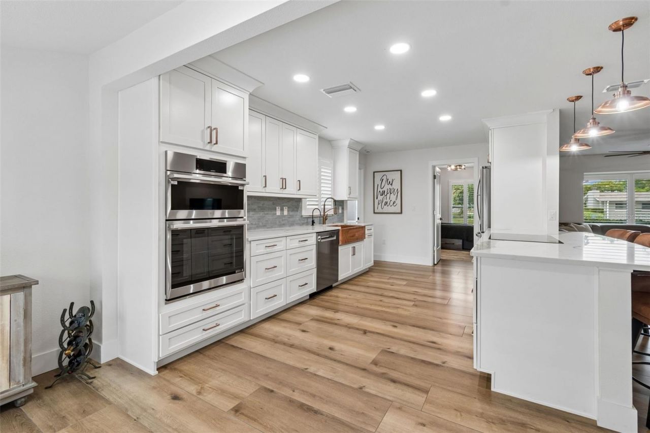 3941 E Eden Roc Circle, Tampa, FL 33634 Photo