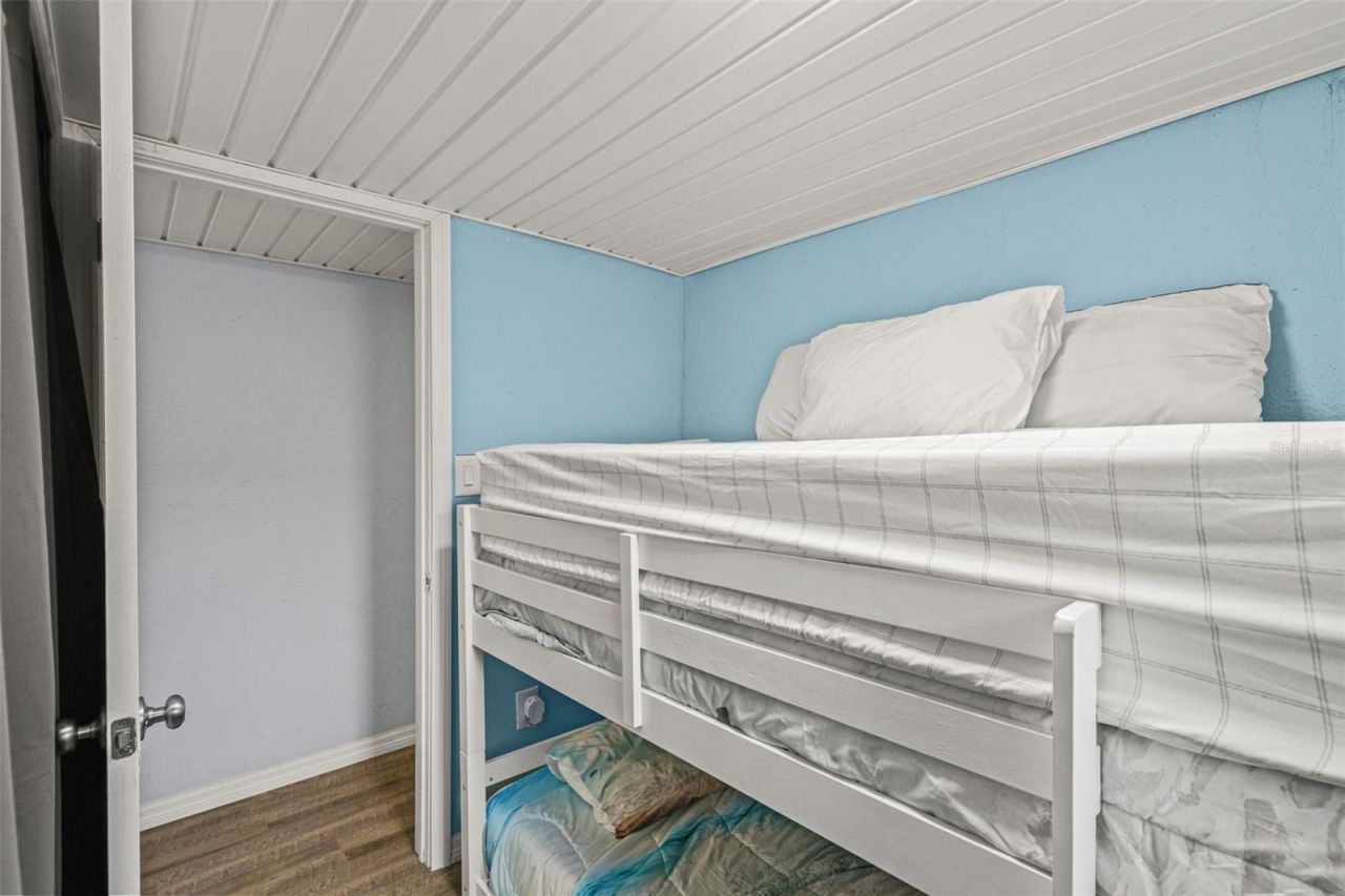 6380 Richard Drive , Weeki Wachee, FL 34607 Photo