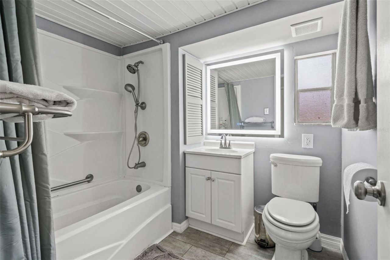 6380 Richard Drive , Weeki Wachee, FL 34607 Photo