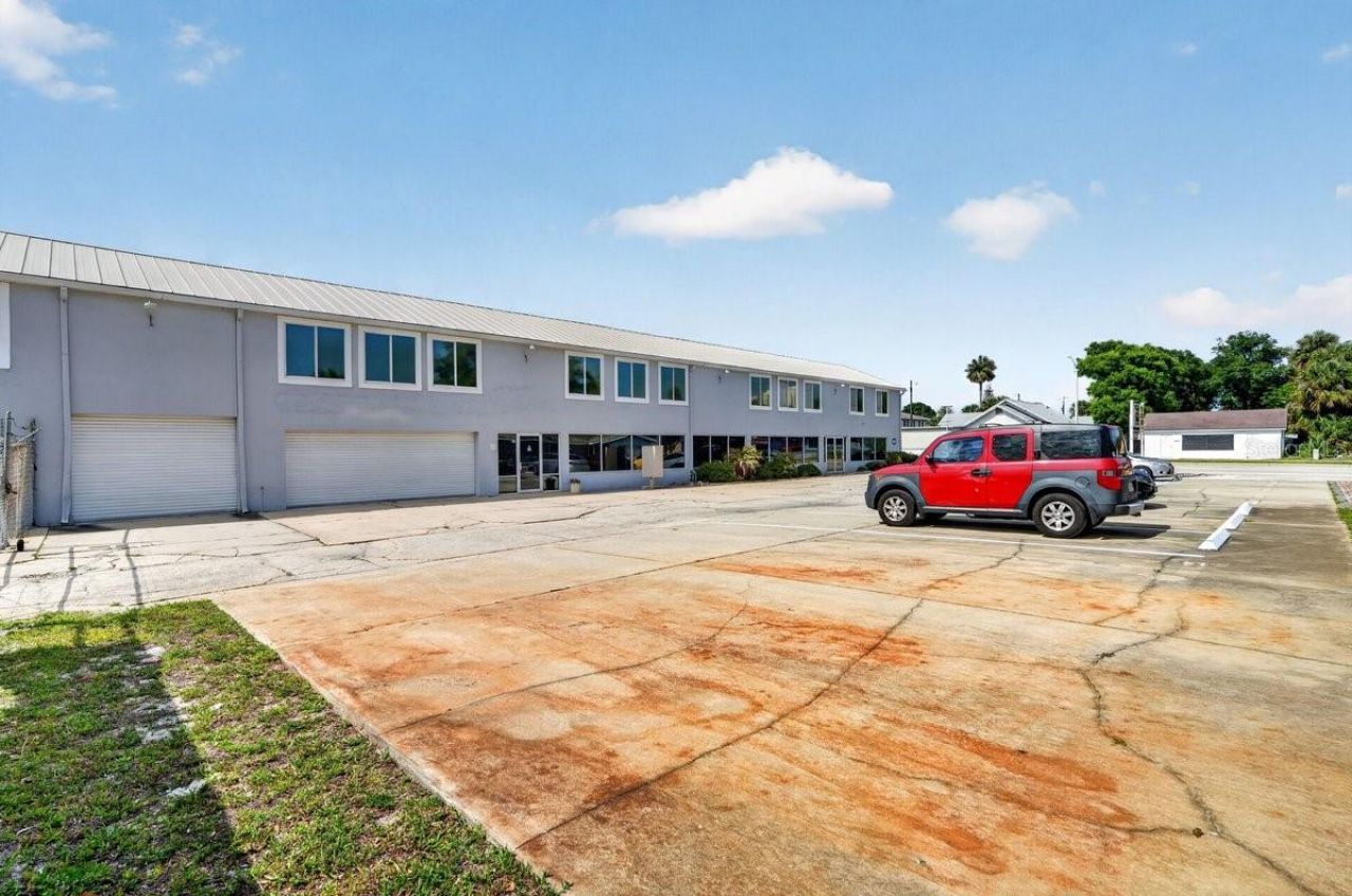 468 Ridgewood Avenue , Daytona Beach, FL 32117 Photo