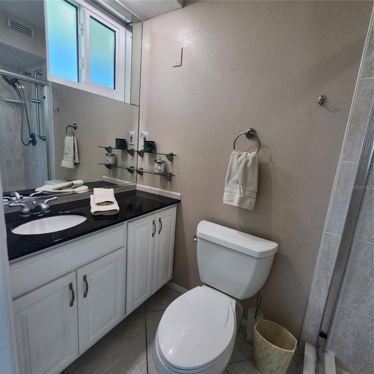 777 John Ringling Boulevard, Unit 24, Sarasota, FL 34236 Photo