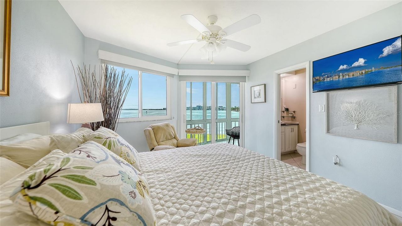 777 John Ringling Boulevard, Unit 24, Sarasota, FL 34236 Photo