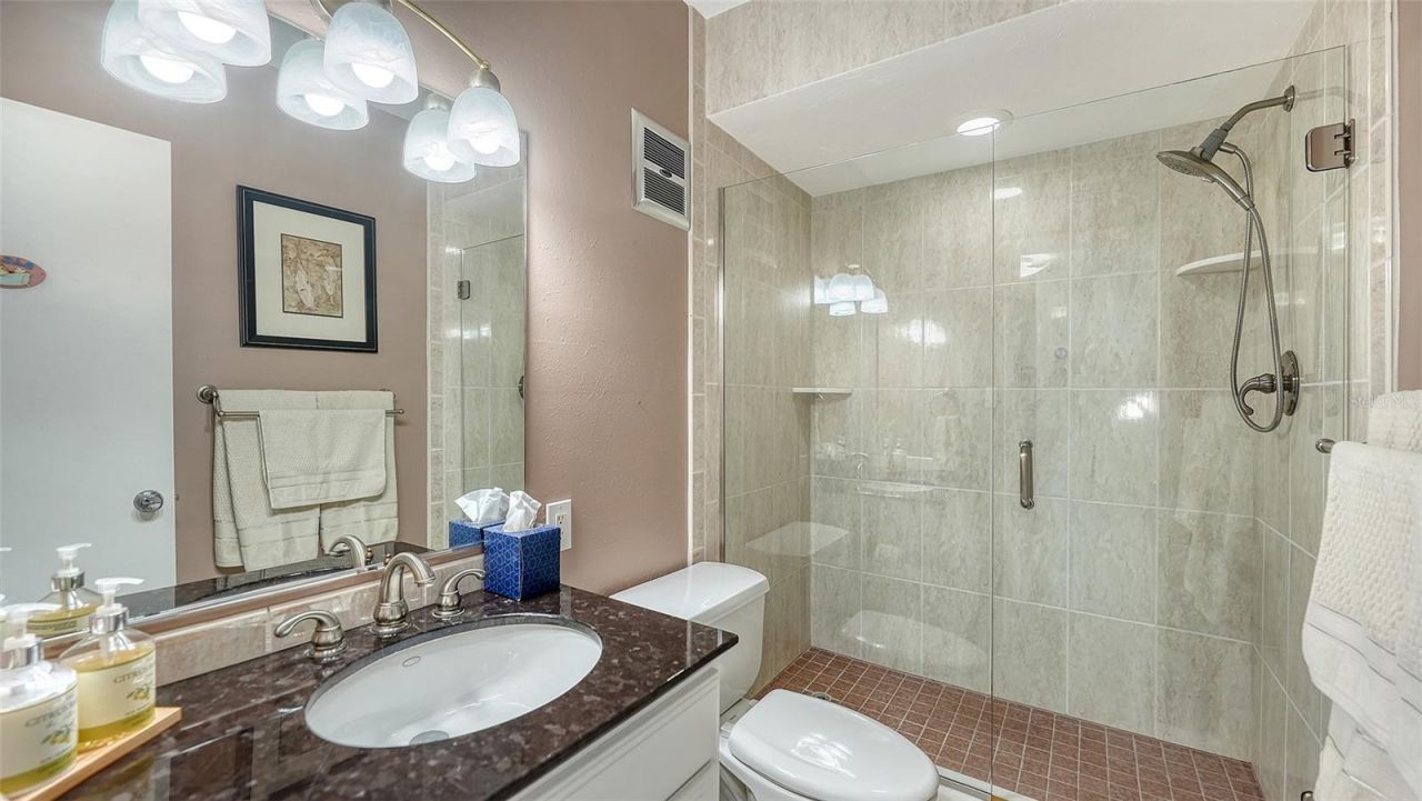 777 John Ringling Boulevard, Unit 24, Sarasota, FL 34236 Photo