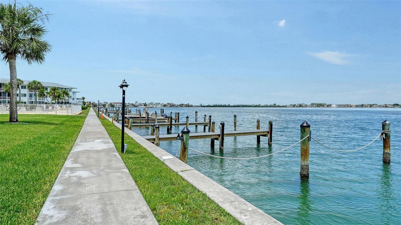 777 John Ringling Boulevard, Unit 24, Sarasota, FL 34236 Photo