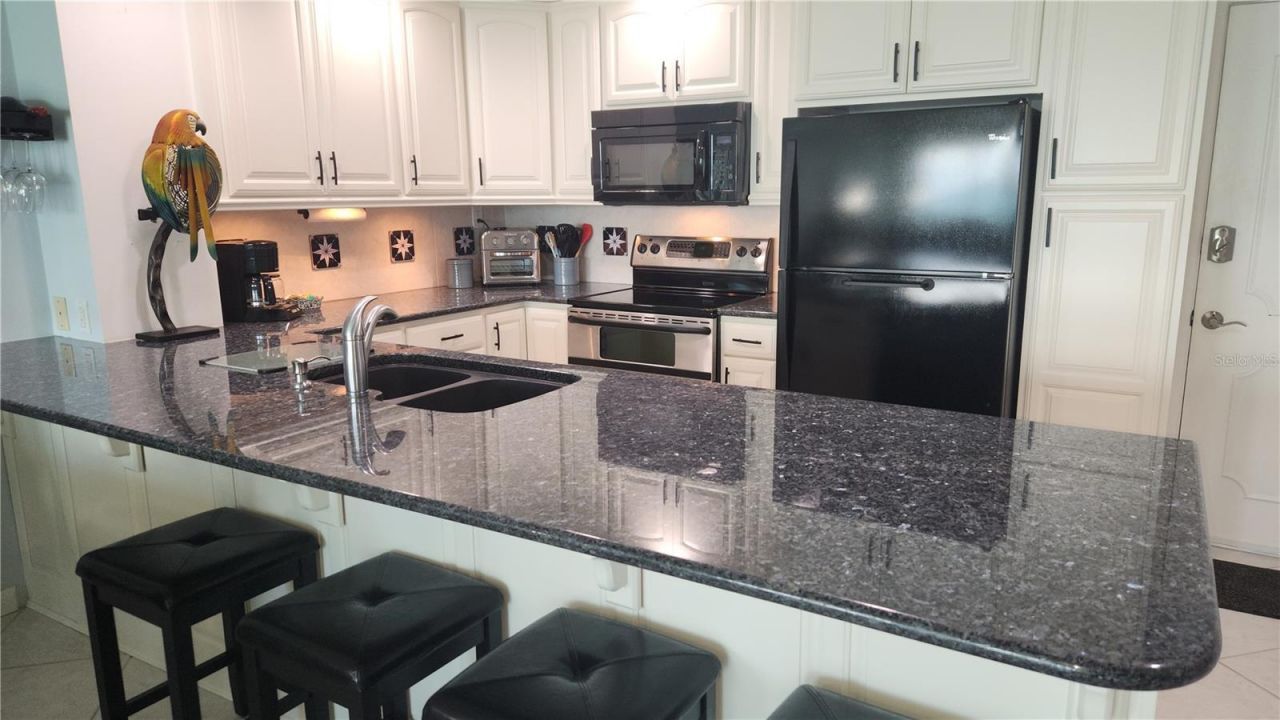 777 John Ringling Boulevard, Unit 24, Sarasota, FL 34236 Photo