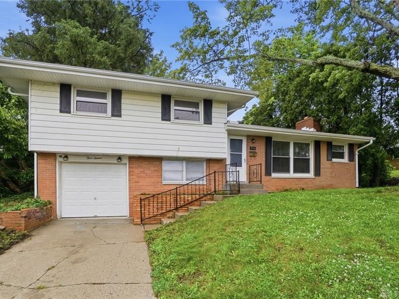 316 E Doris Drive, Fairborn, OH 45324 Photo 2