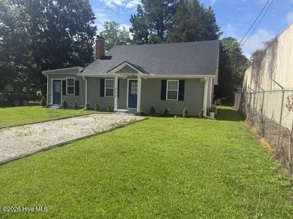 210 Renaldi Street , Elizabethtown, NC 28337