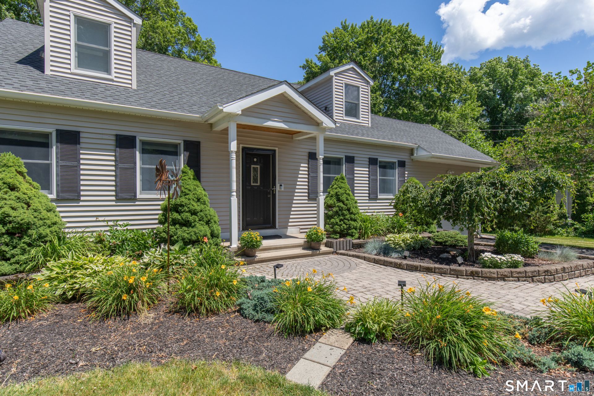 260 Arnold, Orange, CT 06477 Main Photo