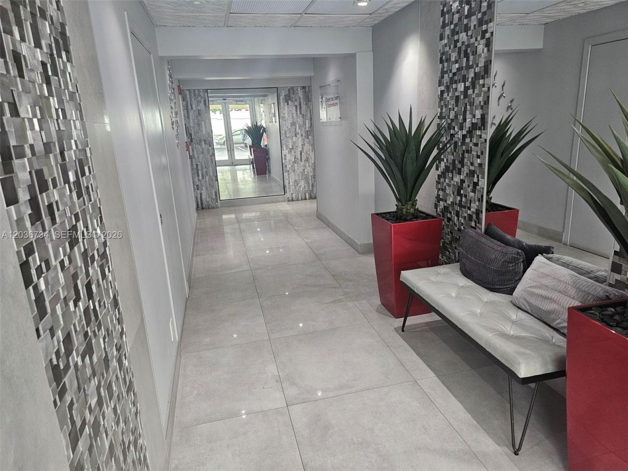 126 Golden Isles Dr , Unit 62A, Hallandale Beach, FL 33009 Photo