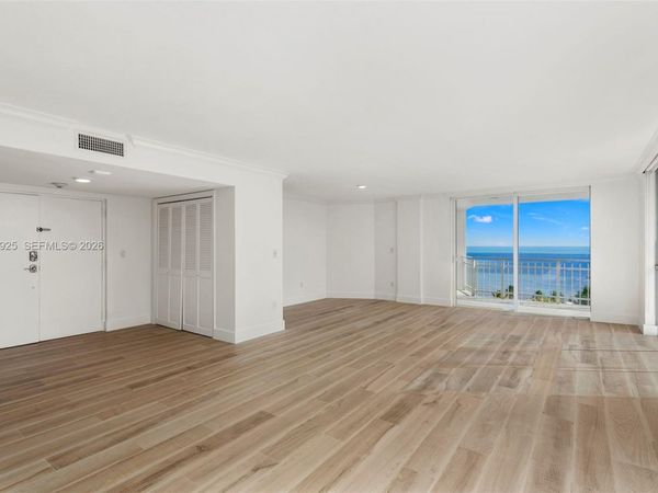 600 Grapetree Dr , Unit 7ES, Key Biscayne, FL 33149