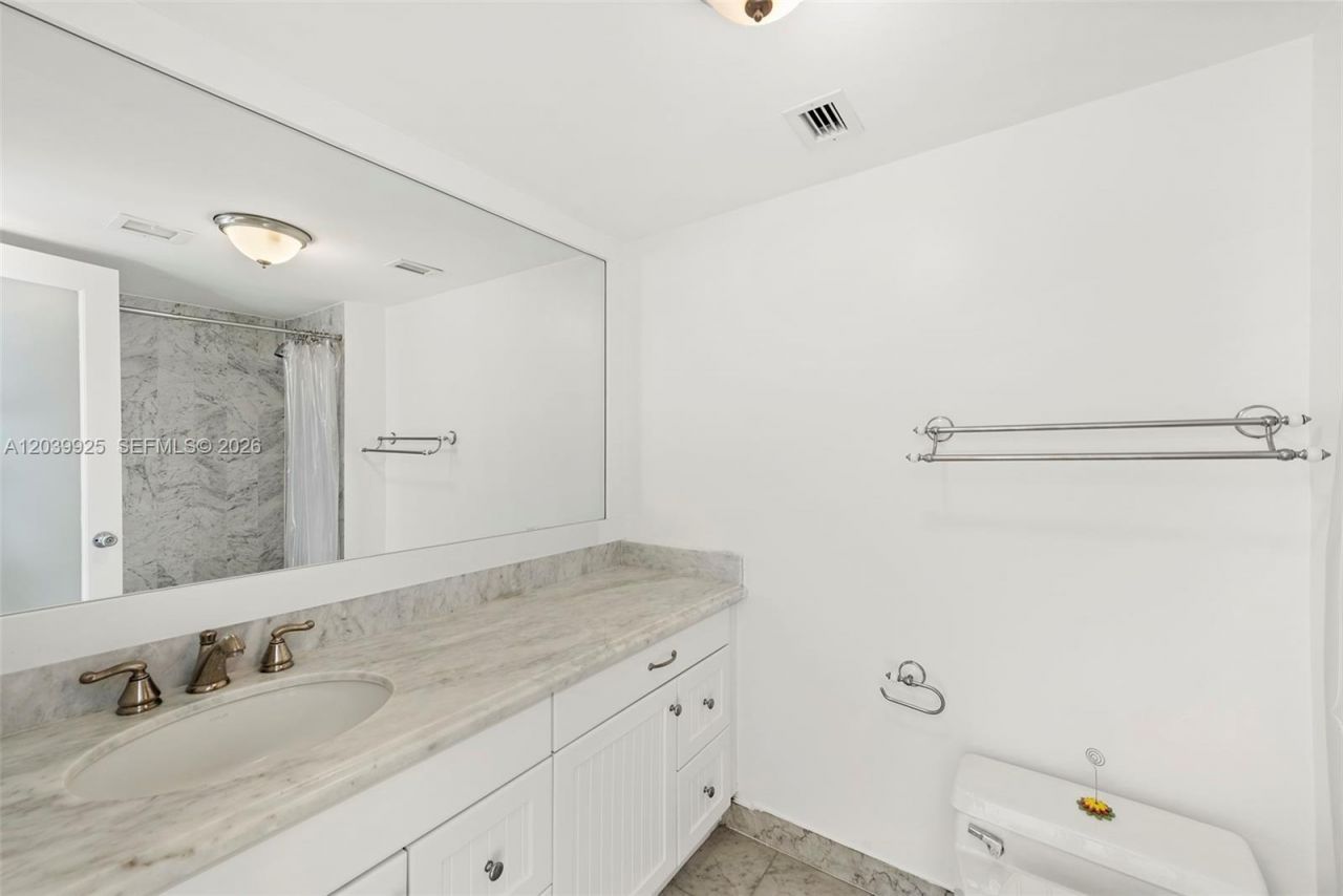 600 Grapetree Dr , Unit 7ES, Key Biscayne, FL 33149 Photo