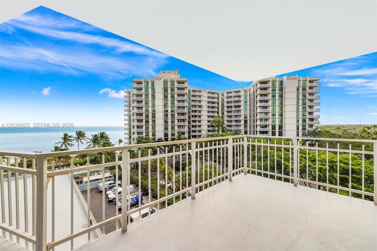 600 Grapetree Dr , Unit 7ES, Key Biscayne, FL 33149 Photo