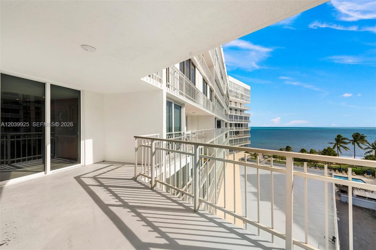 600 Grapetree Dr , Unit 7ES, Key Biscayne, FL 33149 Photo