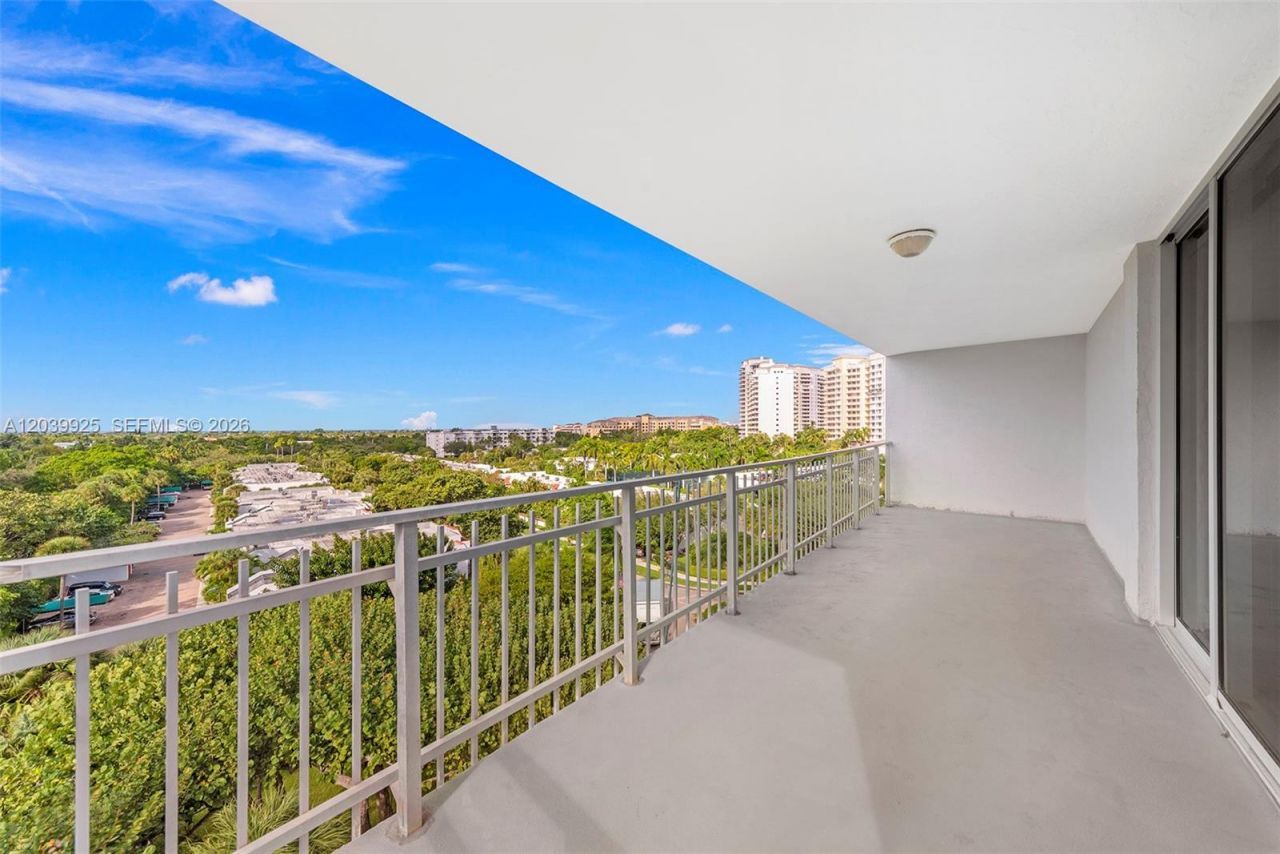 600 Grapetree Dr , Unit 7ES, Key Biscayne, FL 33149 Photo
