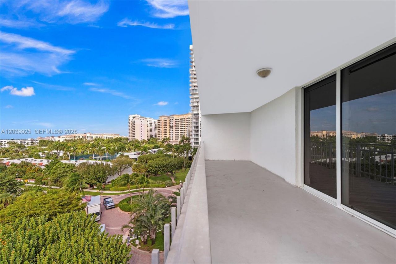 600 Grapetree Dr , Unit 7ES, Key Biscayne, FL 33149 Photo