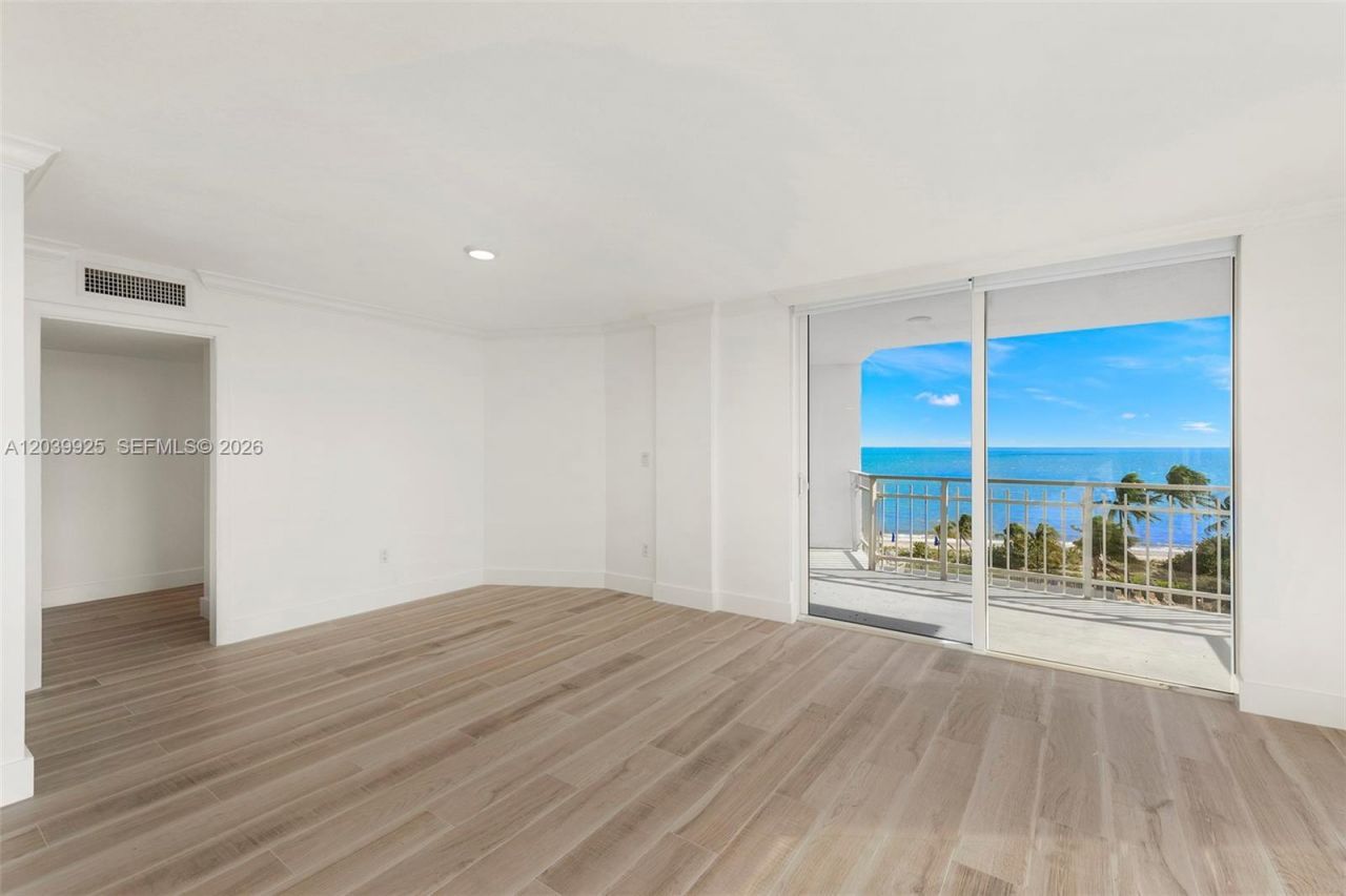 600 Grapetree Dr , Unit 7ES, Key Biscayne, FL 33149 Photo