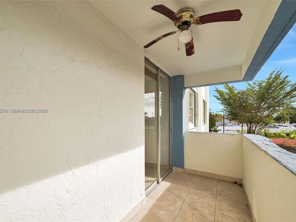 5050 NW 7th St , Unit 202, Miami, FL 33126