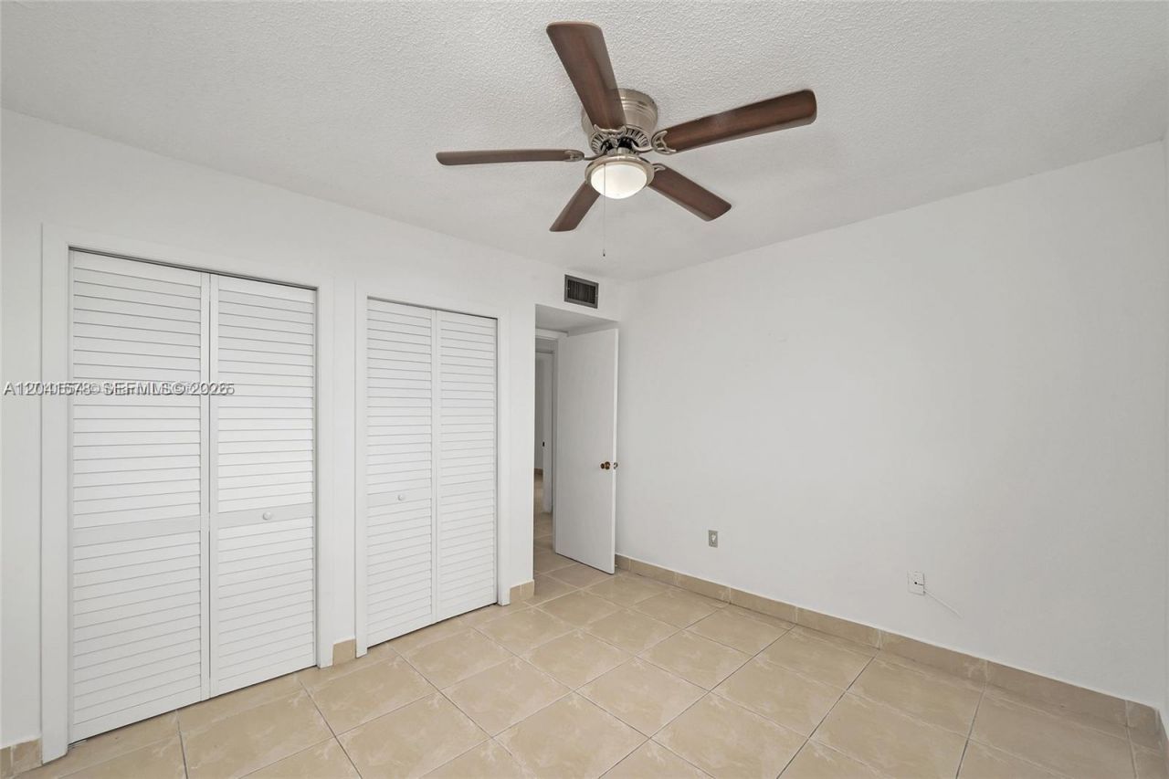 5050 NW 7th St, Unit 202, Miami, FL 33126 Photo