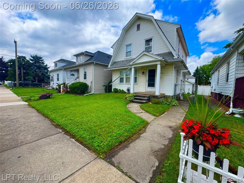 942 2nd Street, Wyandotte, MI 48192 Main Photo