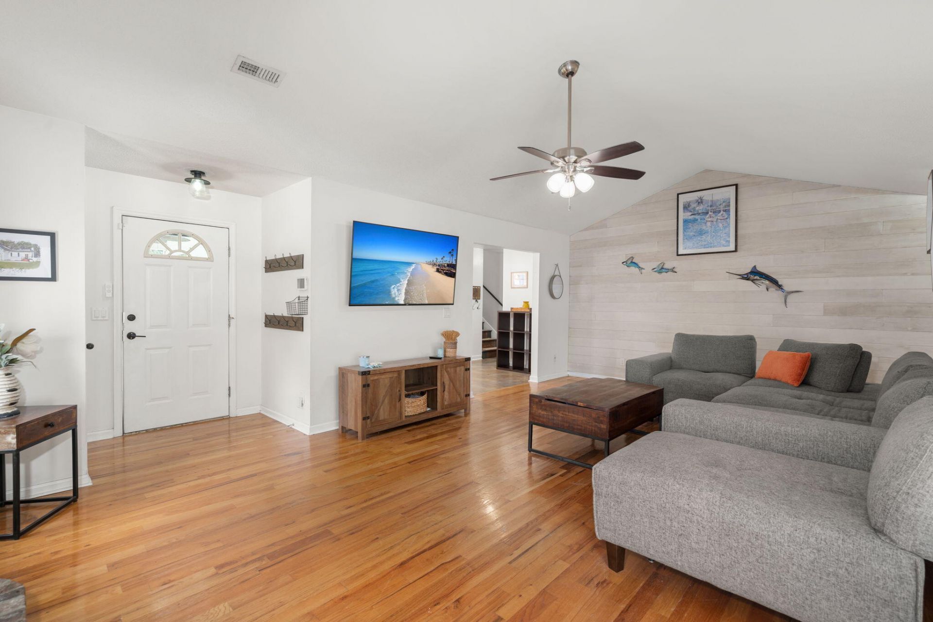 6692 Bent Creek Photo 4