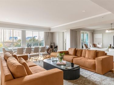 3401 Lee Parkway, Unit 404, Dallas, TX 75219