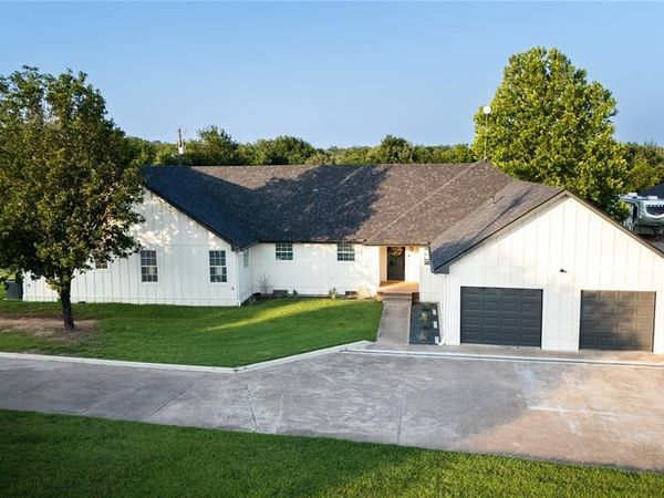 1324 Tidwell Road , Weatherford, TX 76087