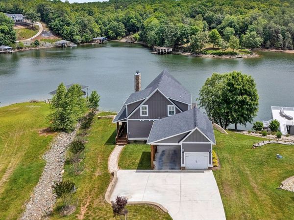 3 Augusta WAY, Wirtz, VA 24184