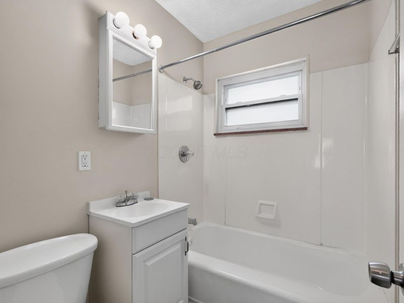 108 Florence Avenue , Columbus, OH 43228 Photo 13