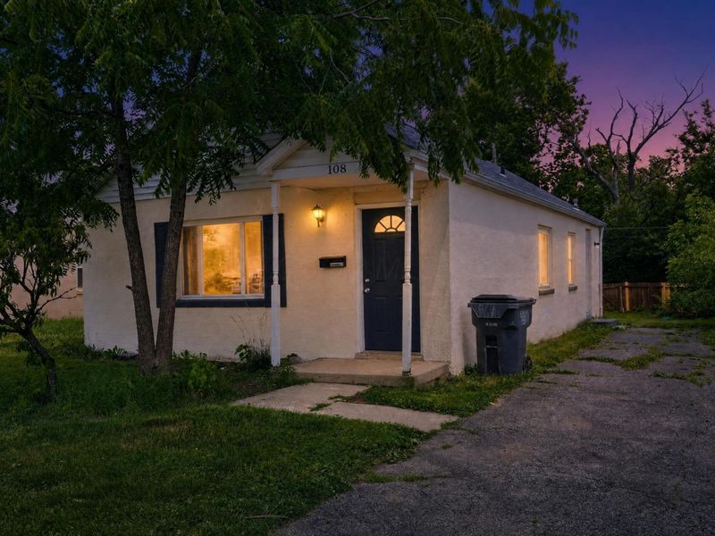 108 Florence Avenue , Columbus, OH 43228 Photo 2