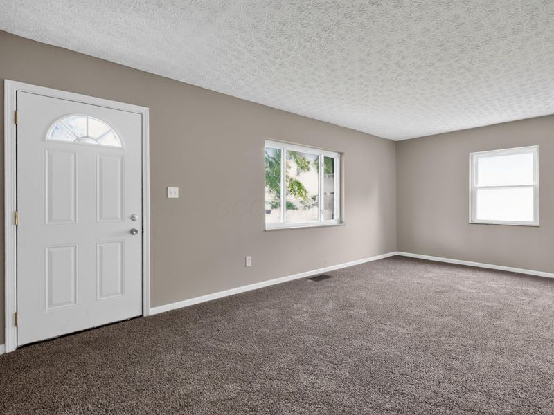108 Florence Avenue , Columbus, OH 43228 Photo 3