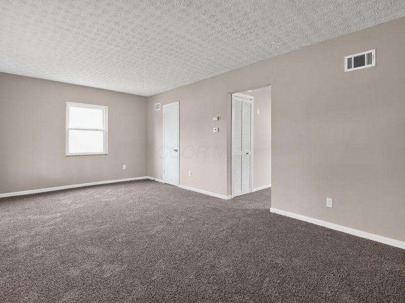 108 Florence Avenue , Columbus, OH 43228 Photo 5