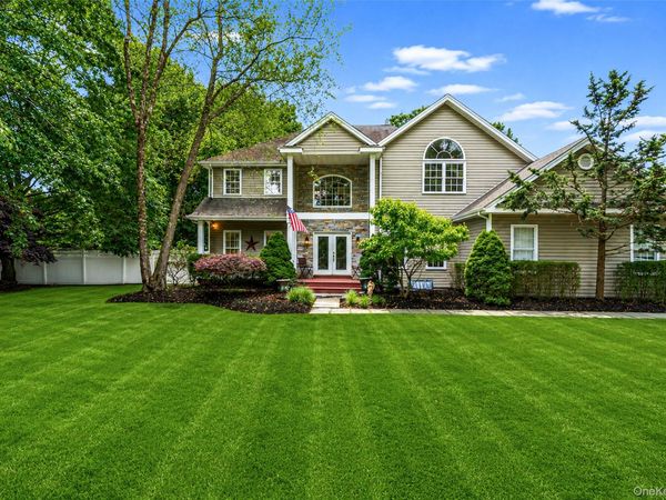 17 Esplanade Drive , Patchogue, NY 11772