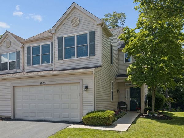 1039 Silver Hill Circle , Joliet, IL 60432